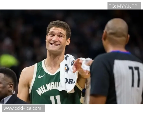 布鲁克洛佩斯的篮球之路:从新秀到NBA顶尖中锋的蜕变与成就 布鲁克洛佩斯的篮球之路:从新秀到NBA顶尖中锋的蜕变与成就